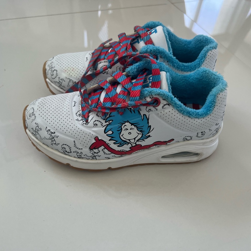Dr. Seuss Sketchers girl’s sneakers size 1.